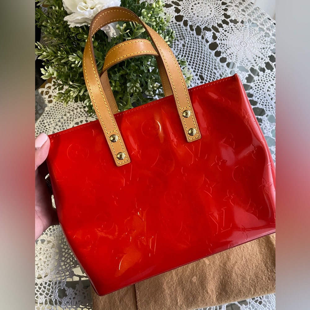 Louis Vuitton Reade PM
